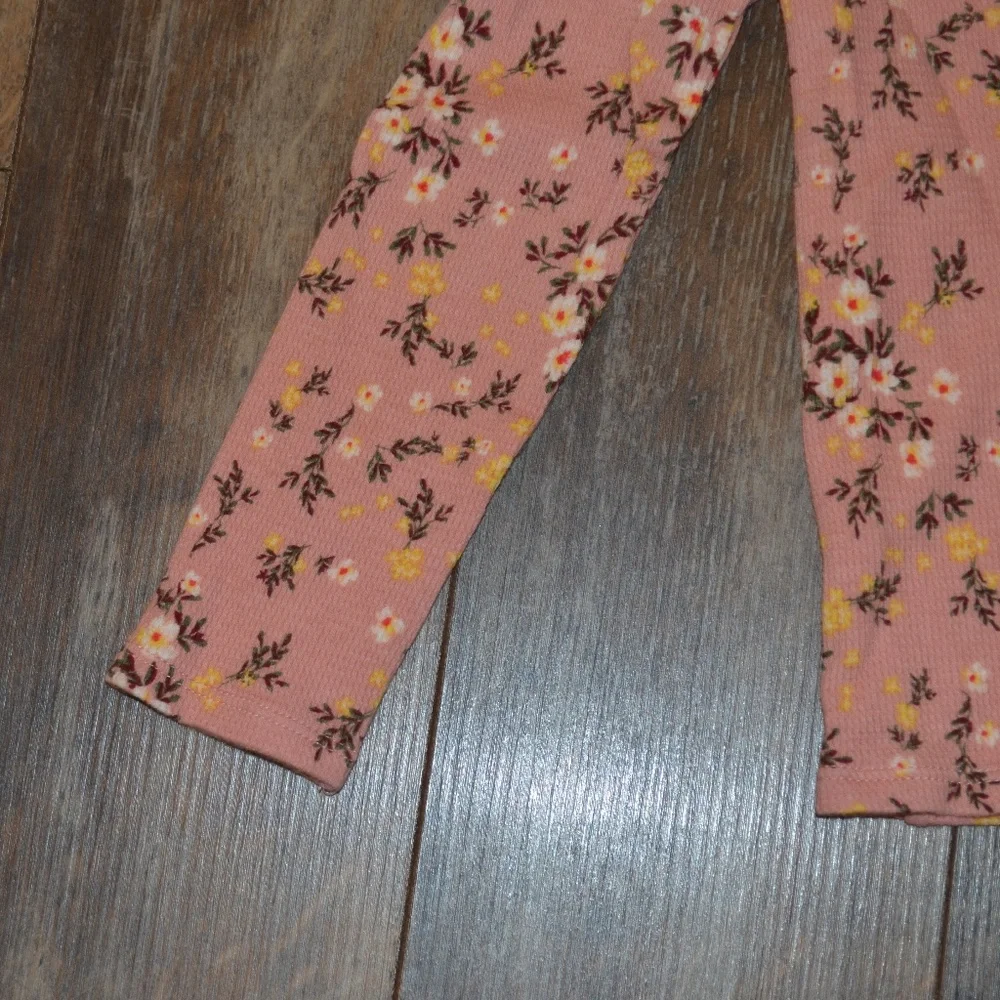 Old Navy - Pink Thermal with Flowers